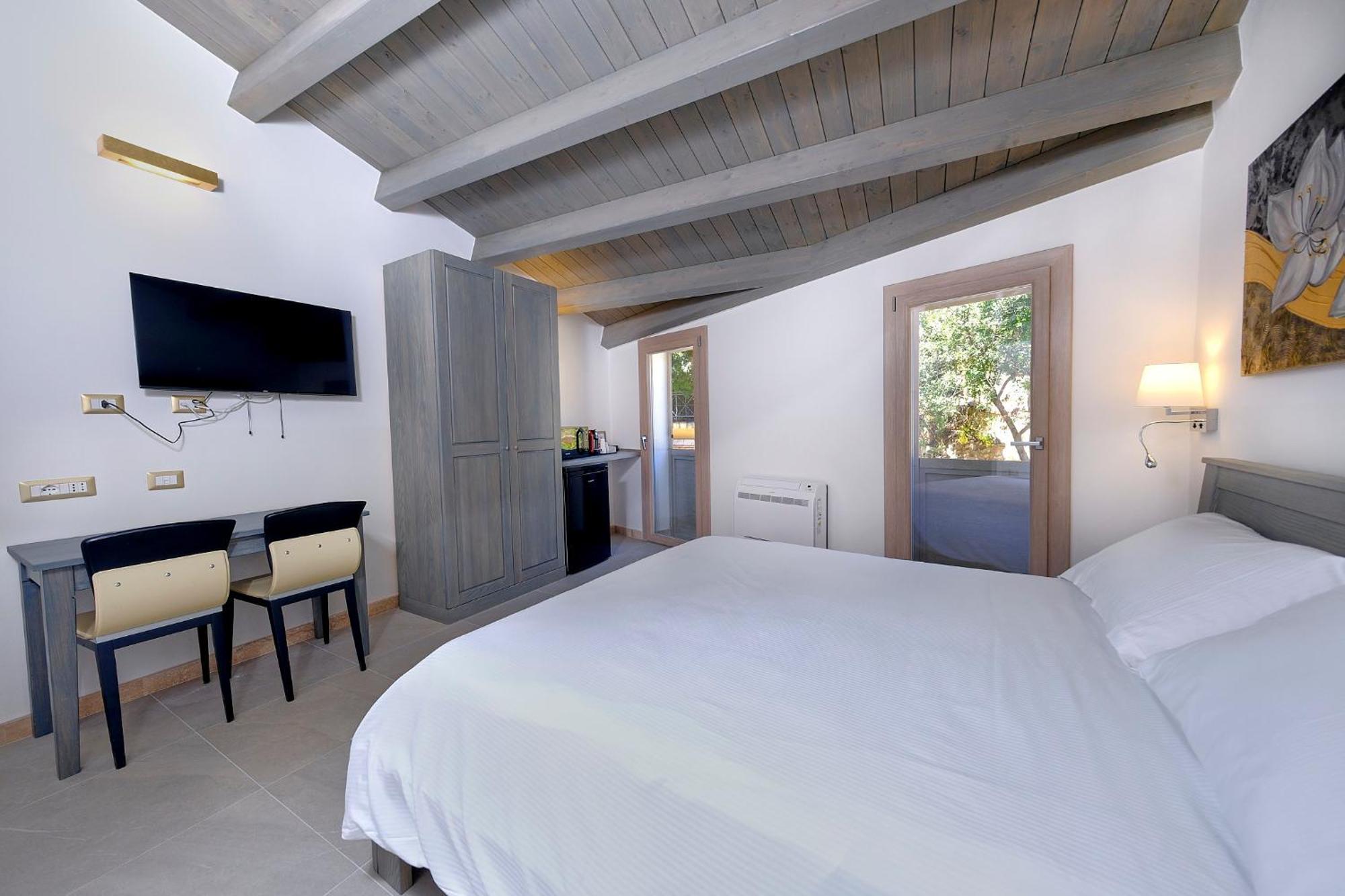 Zenith Rooms Іглесіас Екстер'єр фото